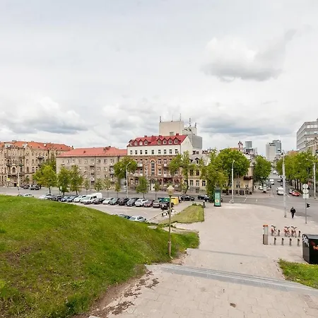 Апартаменти Sunny Vibes Modern & 1br