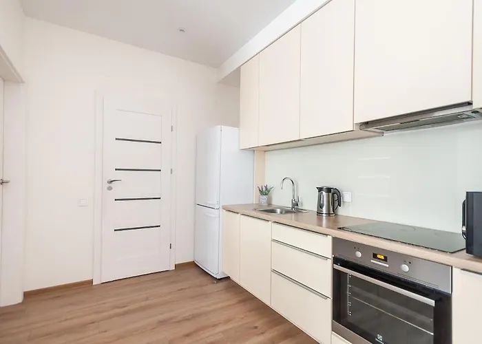 Sunny Vibes Modern & 1br Апартаменти