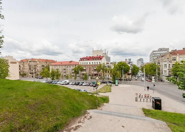 Апартаменти Sunny Vibes Modern & 1br